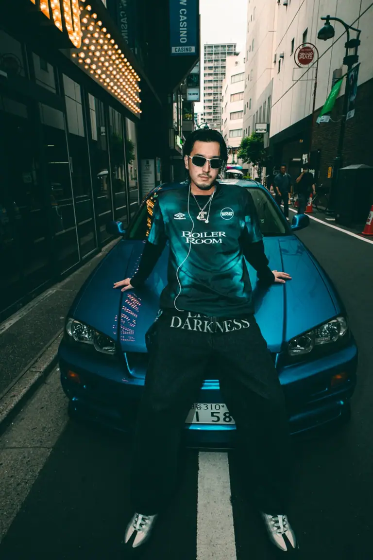 Outfit colours matched to a Nissan Skyline